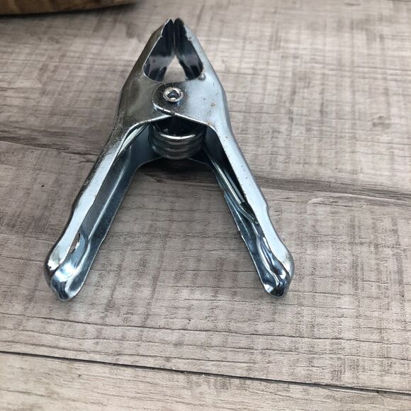 Fumigation Clip 60 Galvanized JT Eaton - Picture 4 of 8